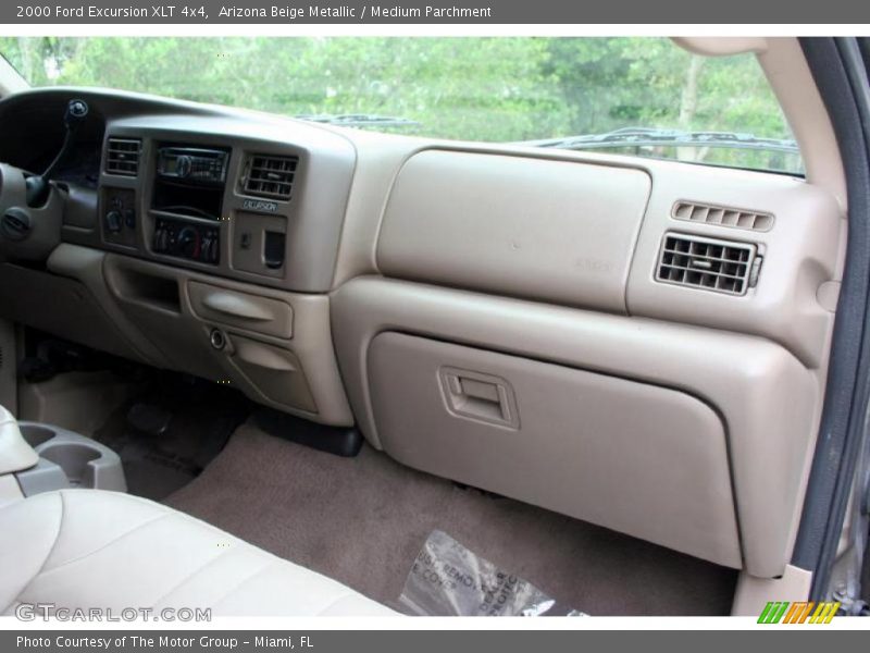 Arizona Beige Metallic / Medium Parchment 2000 Ford Excursion XLT 4x4