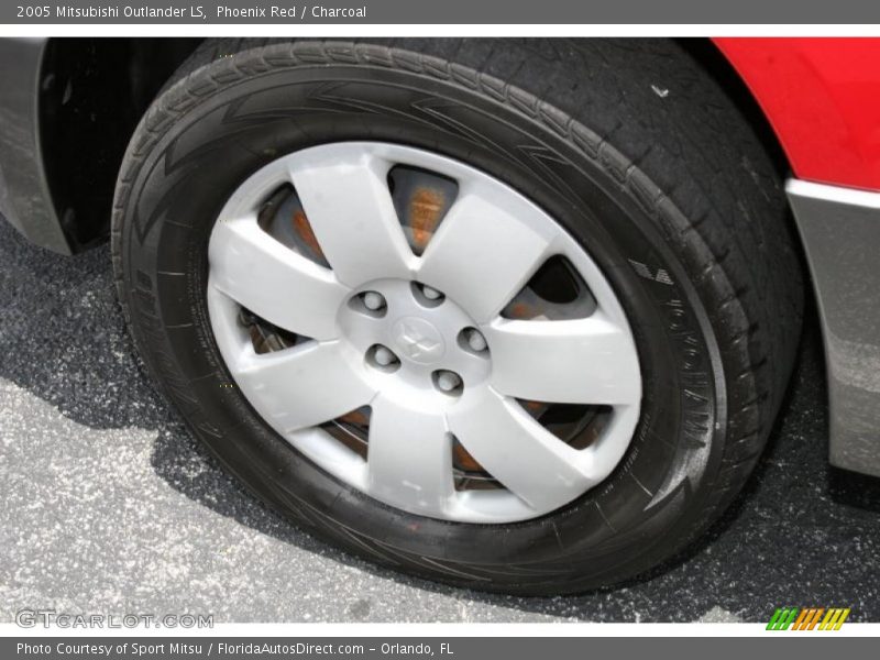 Phoenix Red / Charcoal 2005 Mitsubishi Outlander LS