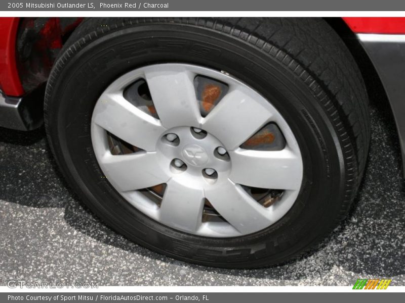 Phoenix Red / Charcoal 2005 Mitsubishi Outlander LS