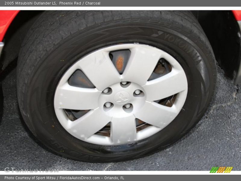 Phoenix Red / Charcoal 2005 Mitsubishi Outlander LS