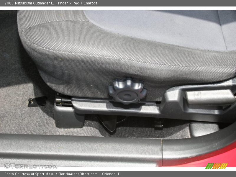 Phoenix Red / Charcoal 2005 Mitsubishi Outlander LS