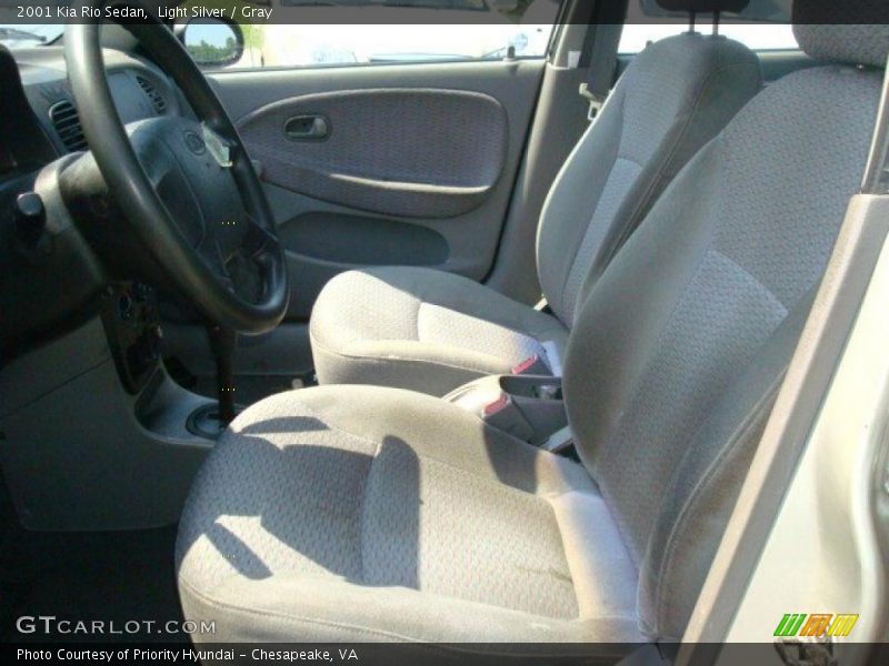 Light Silver / Gray 2001 Kia Rio Sedan