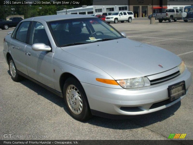 Bright Silver / Gray 2001 Saturn L Series L200 Sedan
