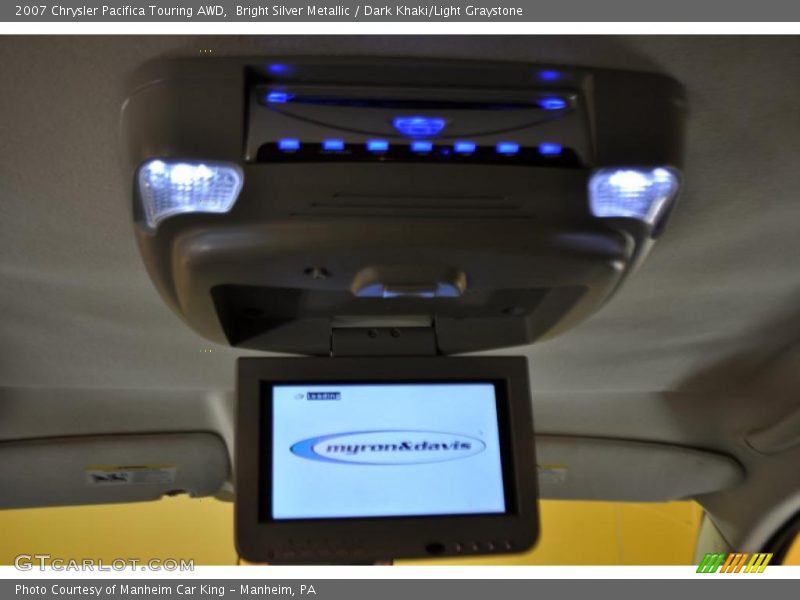 Bright Silver Metallic / Dark Khaki/Light Graystone 2007 Chrysler Pacifica Touring AWD