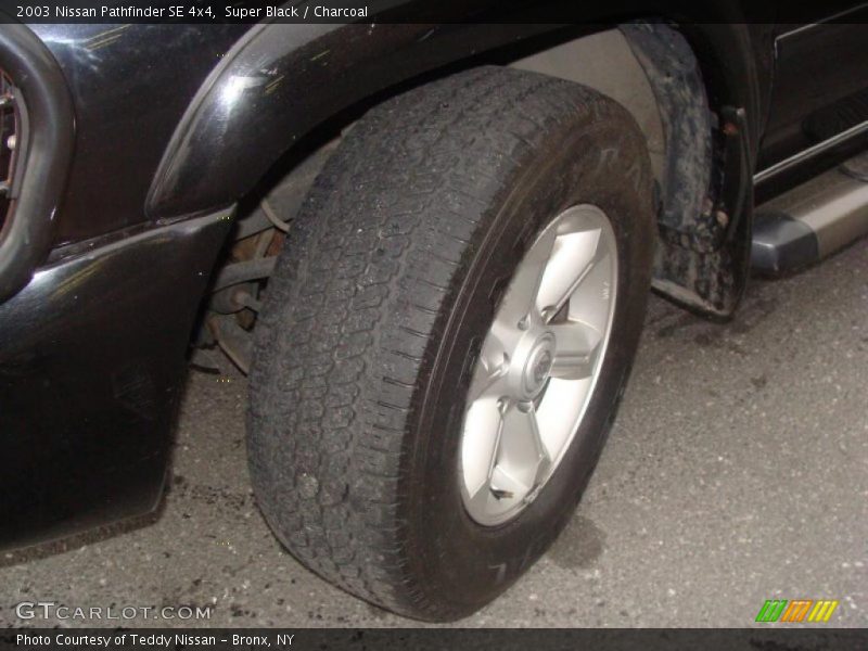 Super Black / Charcoal 2003 Nissan Pathfinder SE 4x4