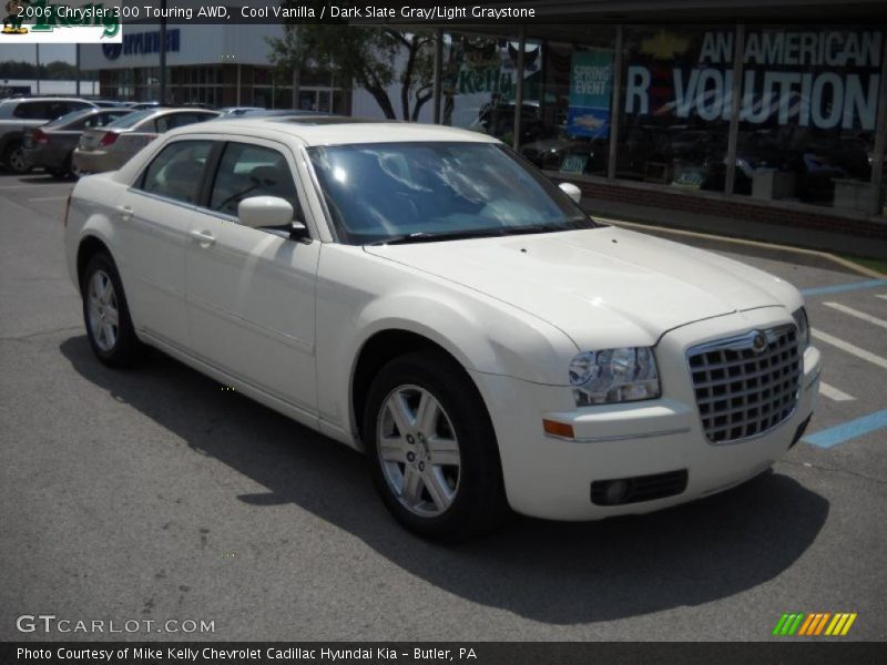Cool Vanilla / Dark Slate Gray/Light Graystone 2006 Chrysler 300 Touring AWD