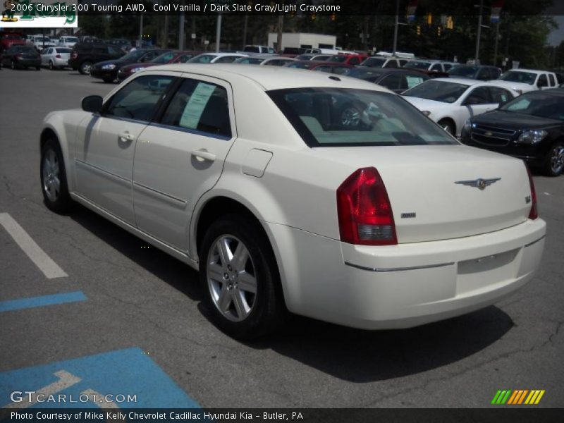 Cool Vanilla / Dark Slate Gray/Light Graystone 2006 Chrysler 300 Touring AWD