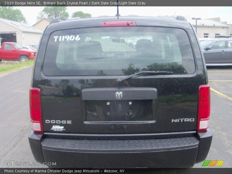 Brilliant Black Crystal Pearl / Dark Slate Gray/Light Slate Gray 2010 Dodge Nitro SE
