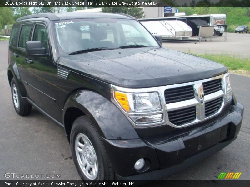 Brilliant Black Crystal Pearl / Dark Slate Gray/Light Slate Gray 2010 Dodge Nitro SE
