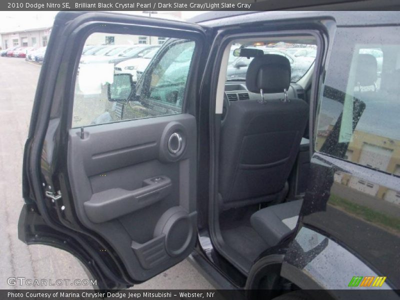 Brilliant Black Crystal Pearl / Dark Slate Gray/Light Slate Gray 2010 Dodge Nitro SE