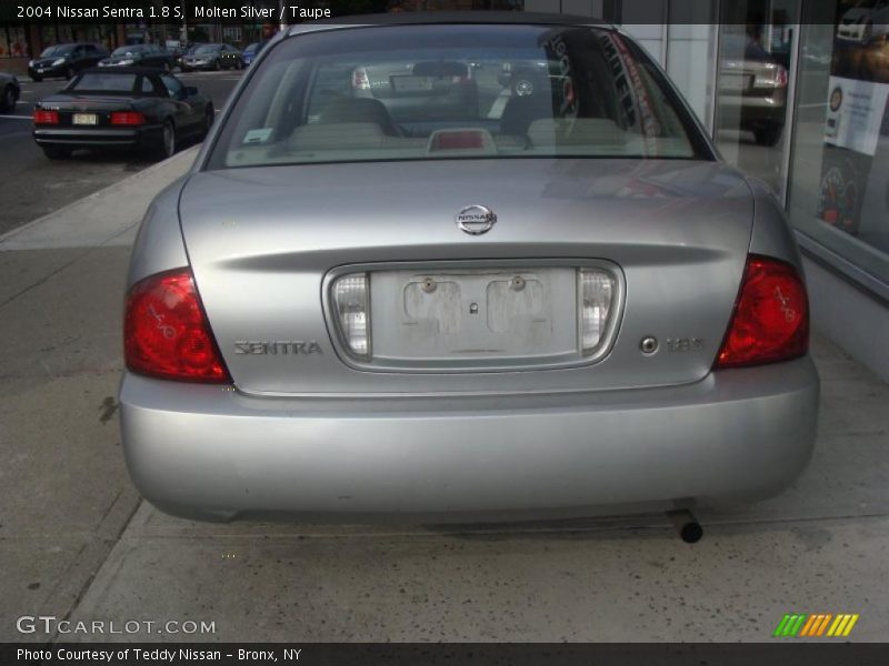 Molten Silver / Taupe 2004 Nissan Sentra 1.8 S