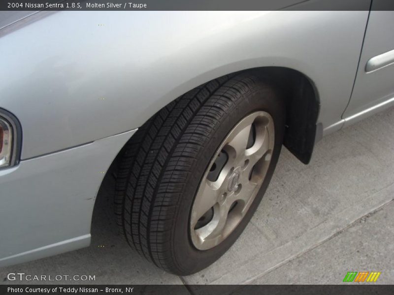 Molten Silver / Taupe 2004 Nissan Sentra 1.8 S