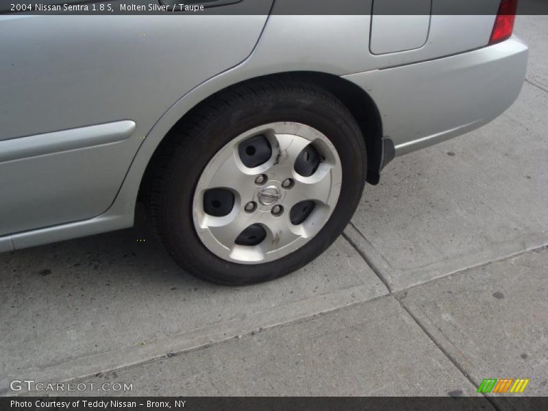 Molten Silver / Taupe 2004 Nissan Sentra 1.8 S