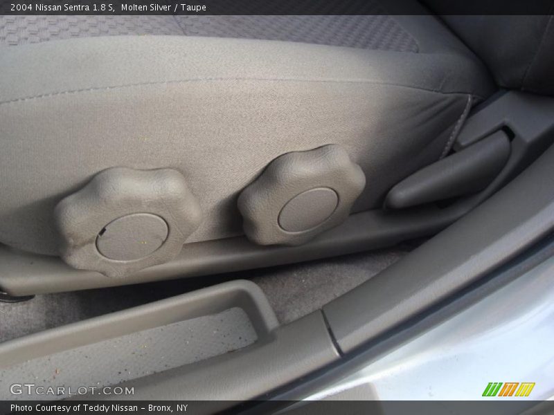 Molten Silver / Taupe 2004 Nissan Sentra 1.8 S