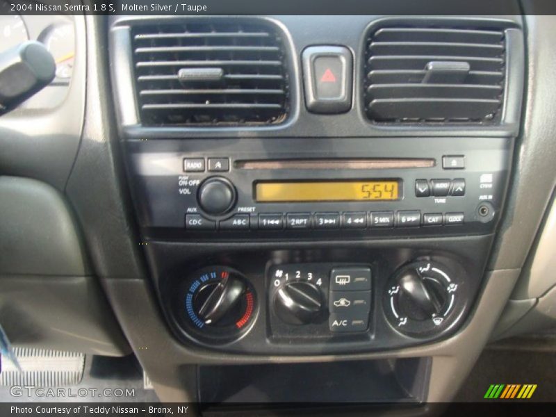 Molten Silver / Taupe 2004 Nissan Sentra 1.8 S