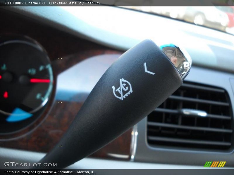 Quicksilver Metallic / Titanium 2010 Buick Lucerne CXL