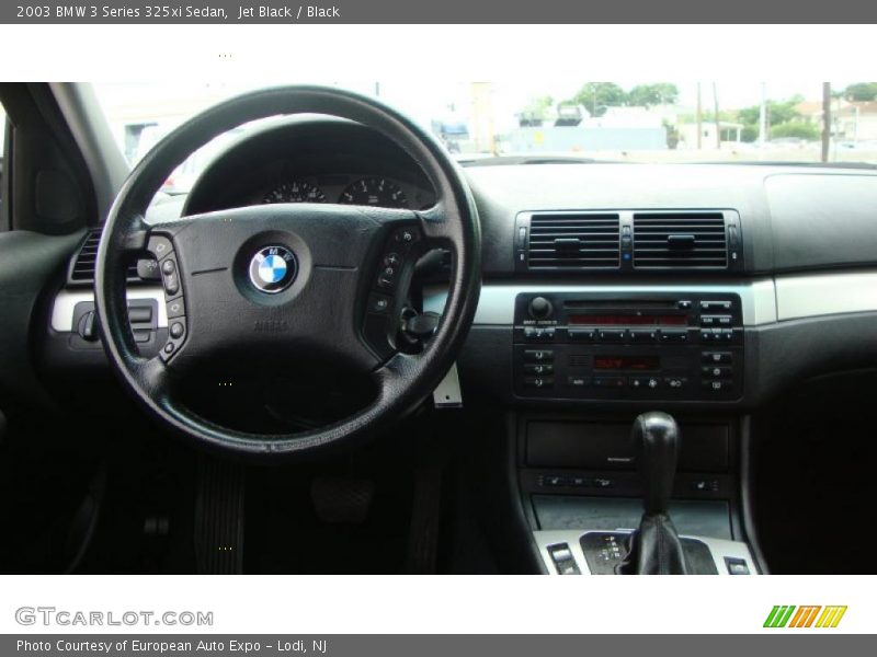 Jet Black / Black 2003 BMW 3 Series 325xi Sedan