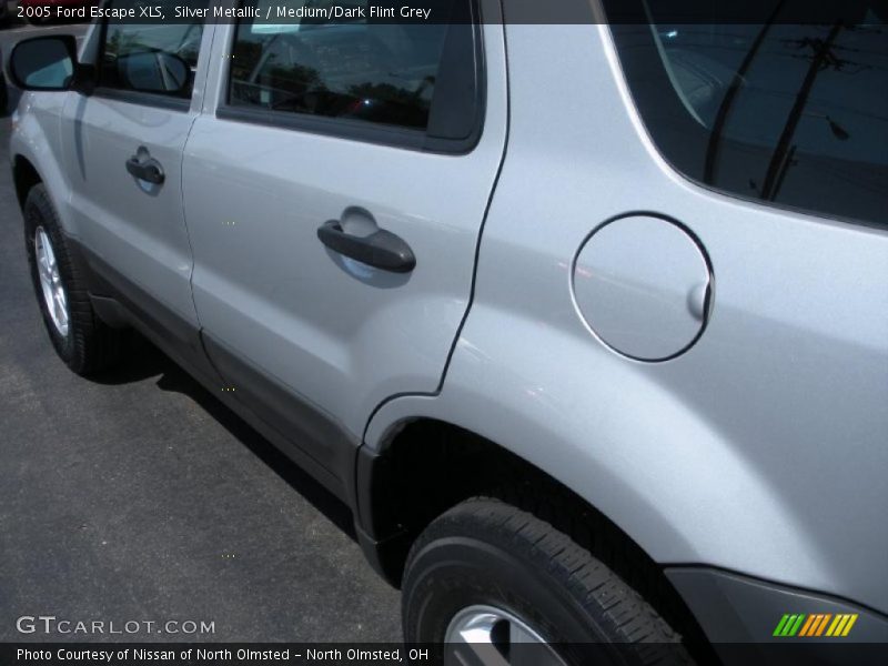 Silver Metallic / Medium/Dark Flint Grey 2005 Ford Escape XLS