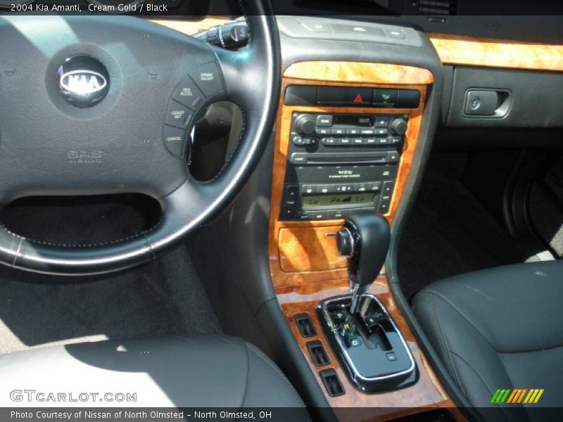 Cream Gold / Black 2004 Kia Amanti