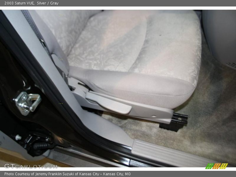 Silver / Gray 2003 Saturn VUE