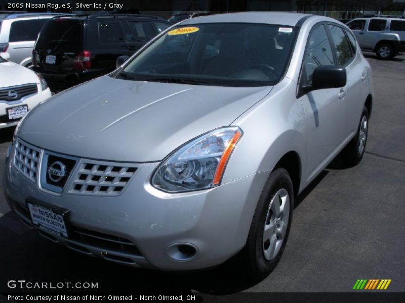 Silver Ice / Gray 2009 Nissan Rogue S