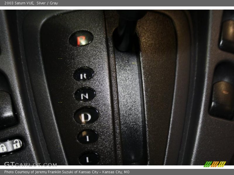Silver / Gray 2003 Saturn VUE