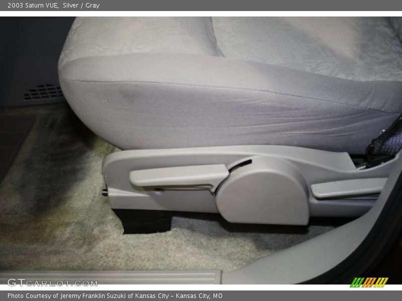 Silver / Gray 2003 Saturn VUE