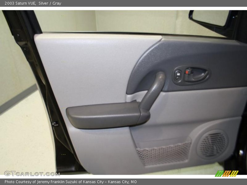 Silver / Gray 2003 Saturn VUE