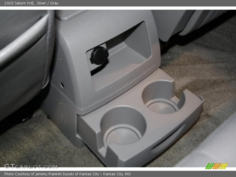 Silver / Gray 2003 Saturn VUE