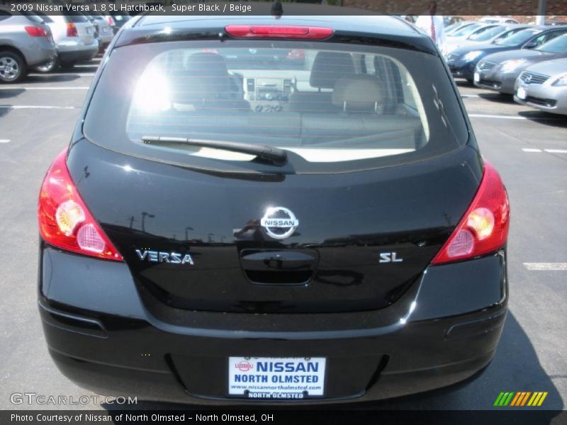 Super Black / Beige 2009 Nissan Versa 1.8 SL Hatchback