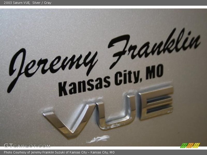 Silver / Gray 2003 Saturn VUE