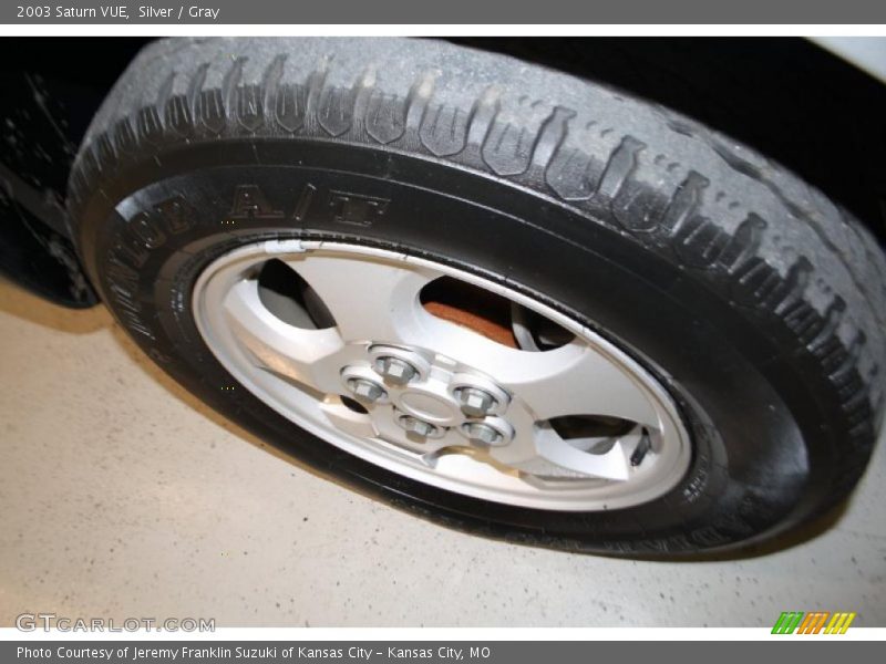 Silver / Gray 2003 Saturn VUE