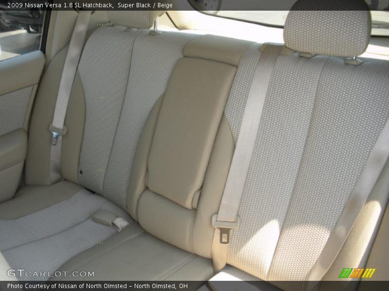 Super Black / Beige 2009 Nissan Versa 1.8 SL Hatchback