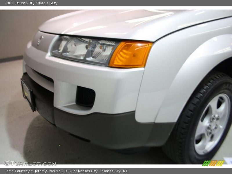 Silver / Gray 2003 Saturn VUE