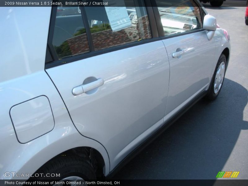 Brillant Silver / Charcoal 2009 Nissan Versa 1.8 S Sedan