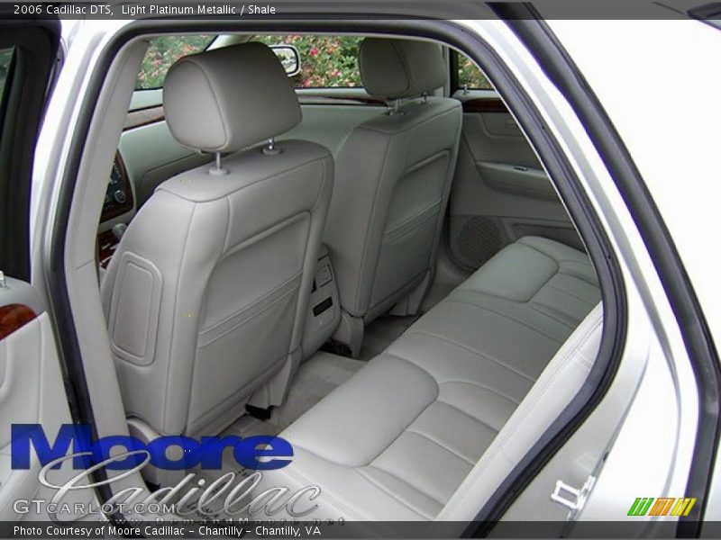 Light Platinum Metallic / Shale 2006 Cadillac DTS