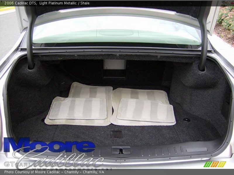 Light Platinum Metallic / Shale 2006 Cadillac DTS