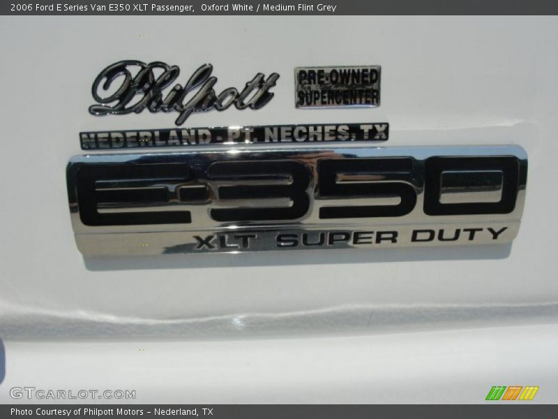 Oxford White / Medium Flint Grey 2006 Ford E Series Van E350 XLT Passenger
