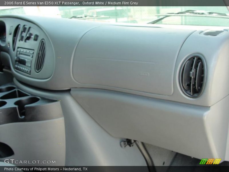 Oxford White / Medium Flint Grey 2006 Ford E Series Van E350 XLT Passenger