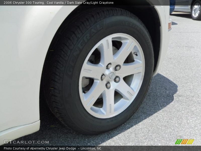 Cool Vanilla / Dark Slate Gray/Light Graystone 2006 Chrysler 300 Touring