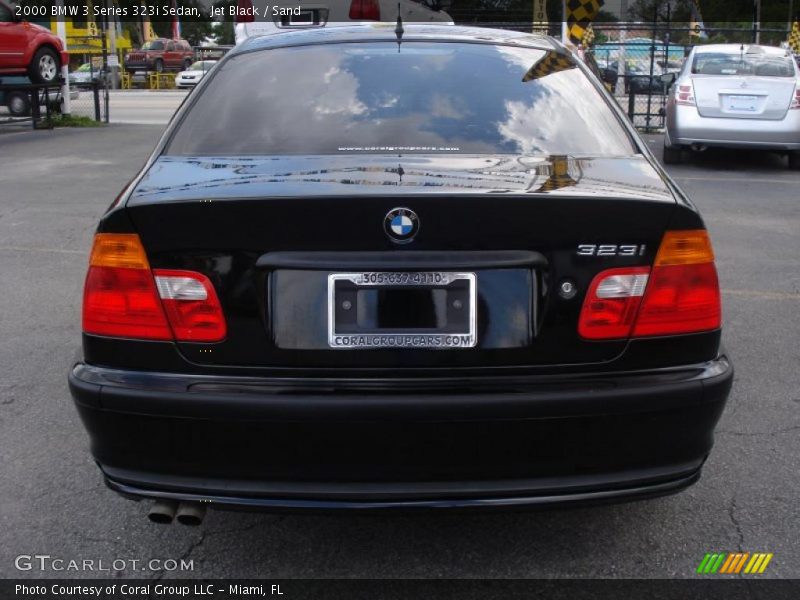Jet Black / Sand 2000 BMW 3 Series 323i Sedan