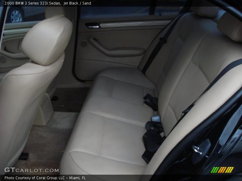 Jet Black / Sand 2000 BMW 3 Series 323i Sedan