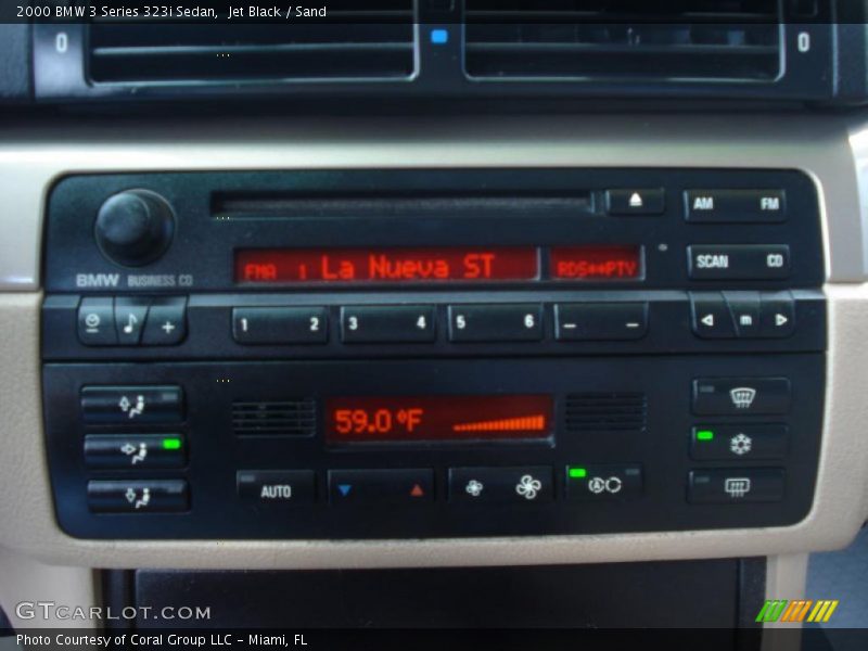 Jet Black / Sand 2000 BMW 3 Series 323i Sedan