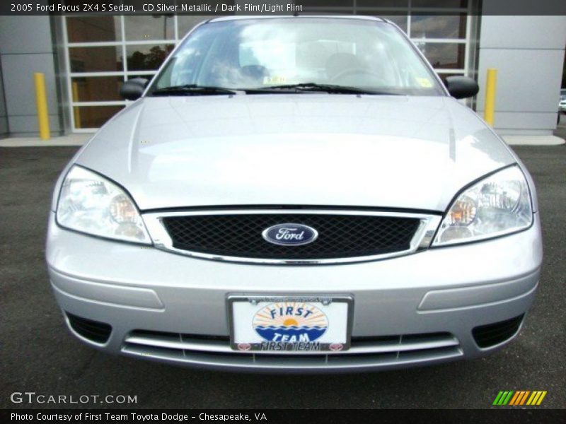 CD Silver Metallic / Dark Flint/Light Flint 2005 Ford Focus ZX4 S Sedan