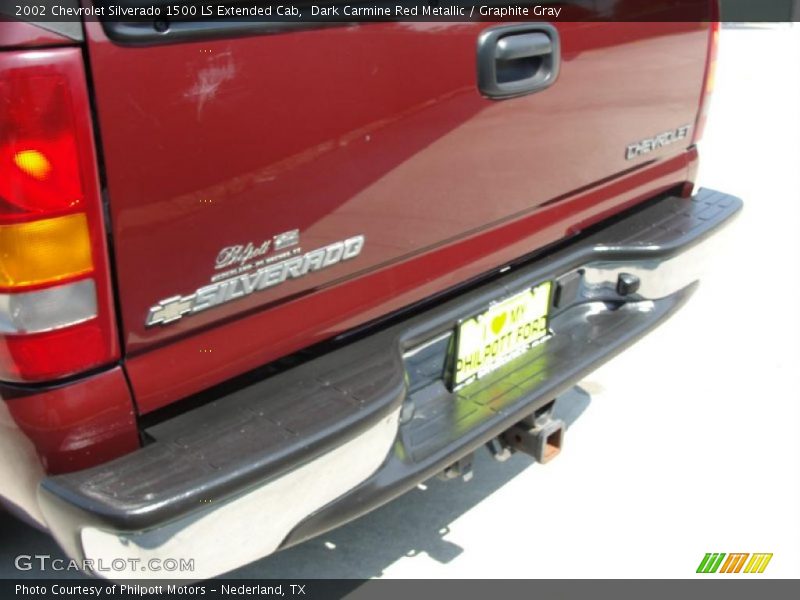 Dark Carmine Red Metallic / Graphite Gray 2002 Chevrolet Silverado 1500 LS Extended Cab