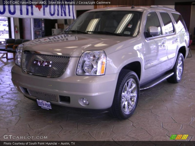 Silver Birch Metallic / Cocoa/Light Cashmere 2007 GMC Yukon Denali AWD