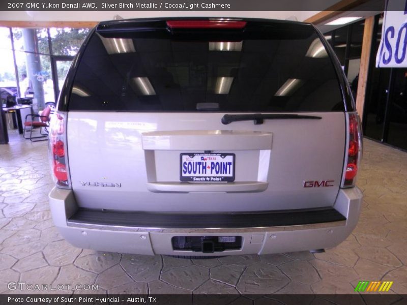 Silver Birch Metallic / Cocoa/Light Cashmere 2007 GMC Yukon Denali AWD