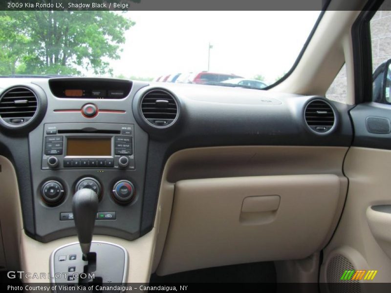 Shadow Black / Beige 2009 Kia Rondo LX