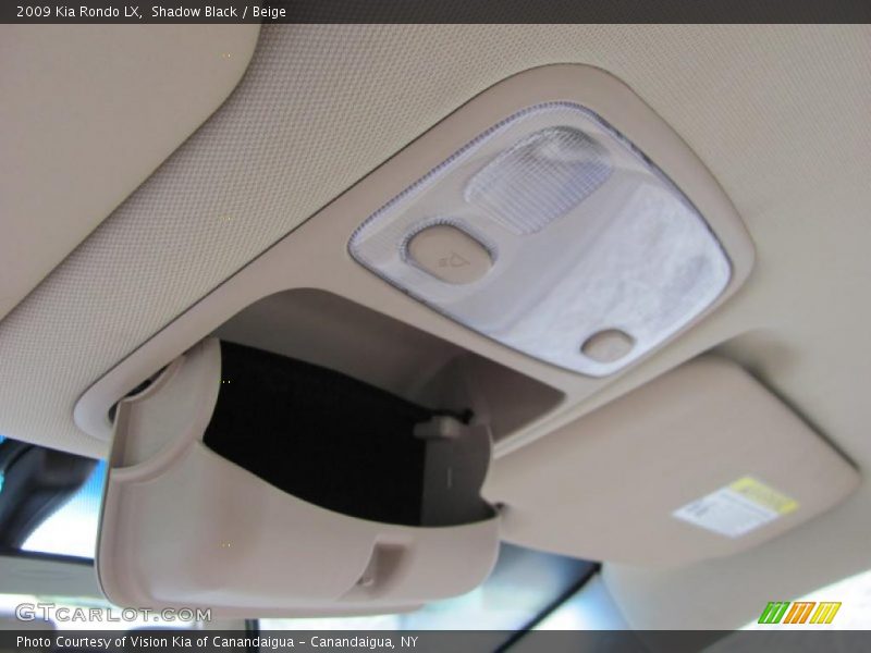 Shadow Black / Beige 2009 Kia Rondo LX