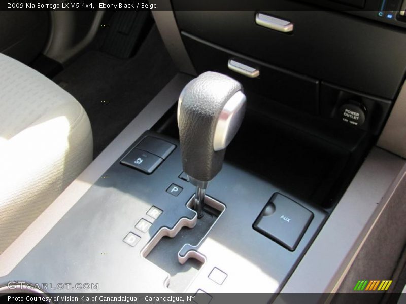 Ebony Black / Beige 2009 Kia Borrego LX V6 4x4